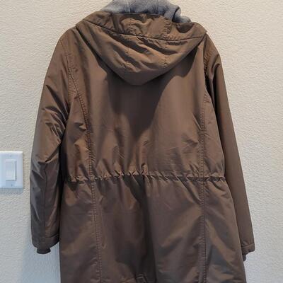 Lot 469: Lands End Coat