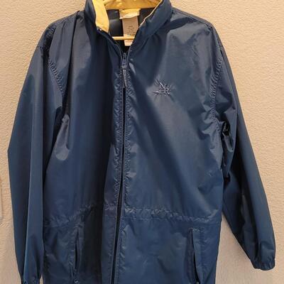 Lot 472: Northern Reflections Navy Jacket with Hood size Medium 