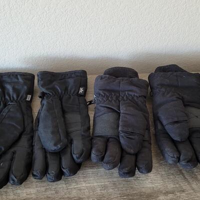Lot 476: Black Winter Gloves medium/large