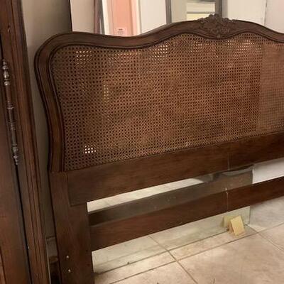 Lot #18 -- Vintage Henredon Queen Headboard