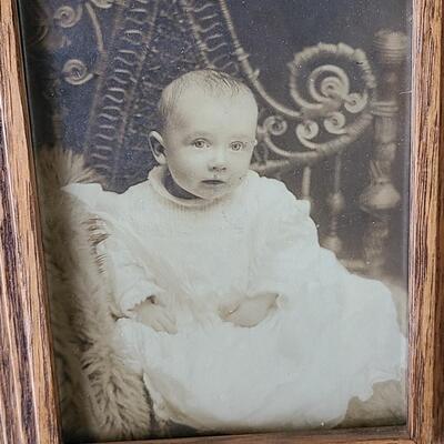 Lot 111: Antique Black & White Framed Photos/Frames 