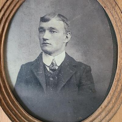 Lot 111: Antique Black & White Framed Photos/Frames 