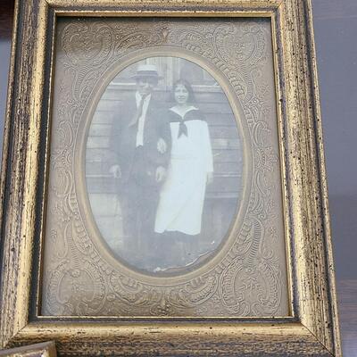 Lot 150: Antique/Vintage Black & White Photos in Frames 