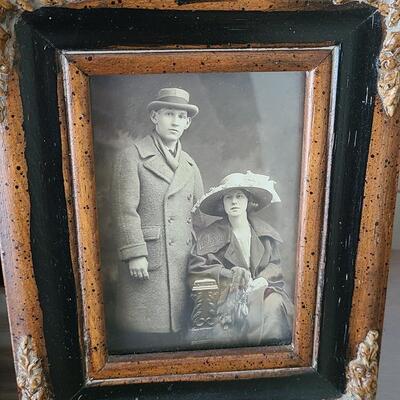 Lot 150: Antique/Vintage Black & White Photos in Frames 