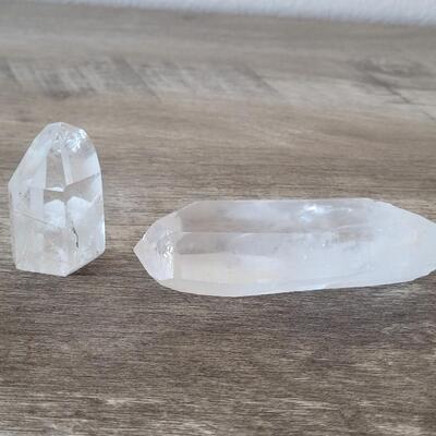 Lot 487: (2) Quartz Crystals 