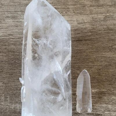 Lot 488: (2) Quartz Crystals