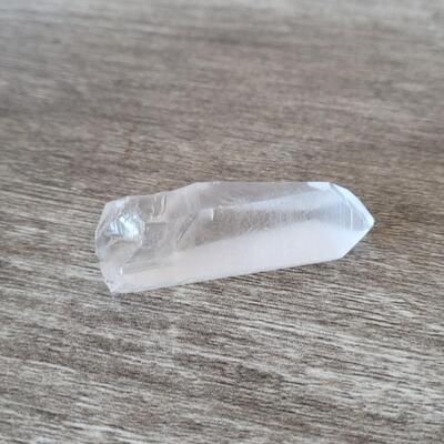 Lot 488: (2) Quartz Crystals