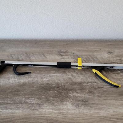 Lot 490: Grabber
