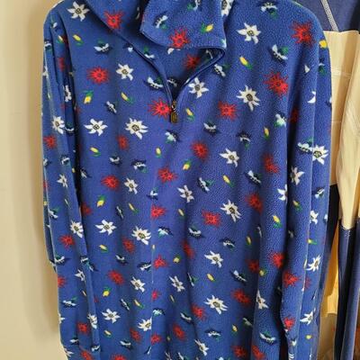 Lot 119: Vintage Vail & More Ski Apparel 