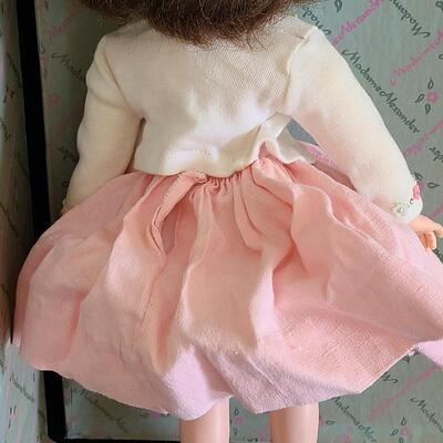 Lot U380: Madame Alexander 17 inch Doll 