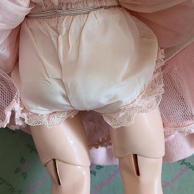 Lot U380: Madame Alexander 17 inch Doll 
