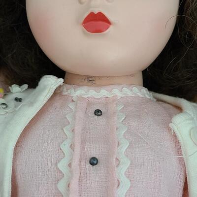 Lot U380: Madame Alexander 17 inch Doll 