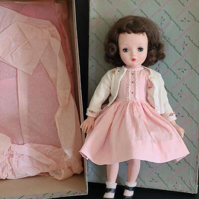 Lot U380: Madame Alexander 17 inch Doll 
