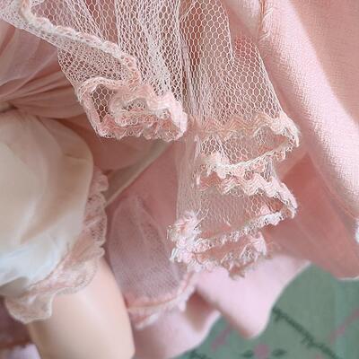 Lot U380: Madame Alexander 17 inch Doll 