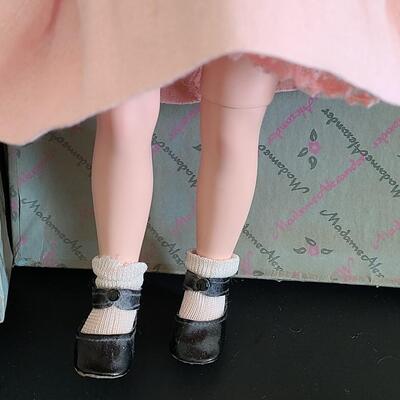 Lot U380: Madame Alexander 17 inch Doll 