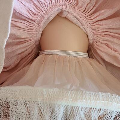 Lot U380: Madame Alexander 17 inch Doll 