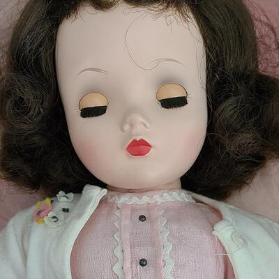 Lot U380: Madame Alexander 17 inch Doll 