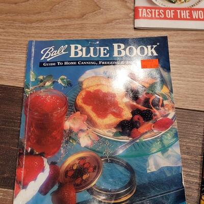 Lot 499: Paperback Cookbook lot