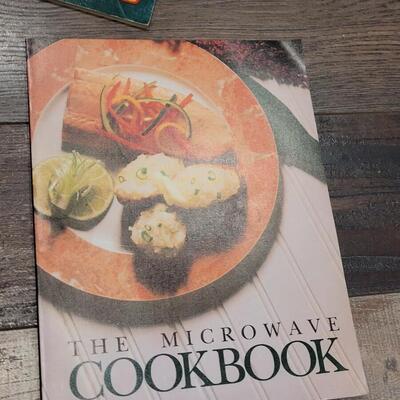 Lot 499: Paperback Cookbook lot