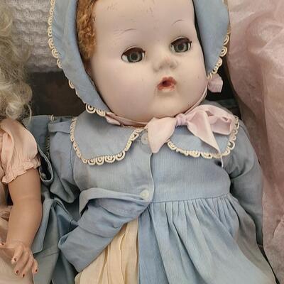 Lot 382U: Vintage/Antique Doll Lot 