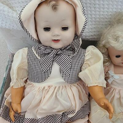 Lot 382U: Vintage/Antique Doll Lot 