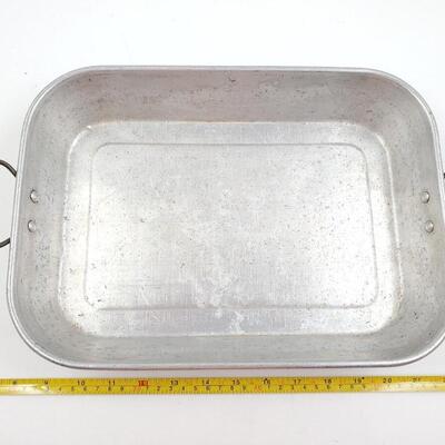 WEAR EVER AND MIRRO ALUMINUM ROASTING PAN WITH DOUBLE HANDLES BUNDLE OF 3