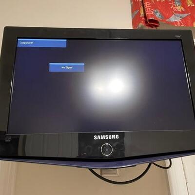 Lot #27 -- 27" Samsung Flat Screen TV w/wall mount