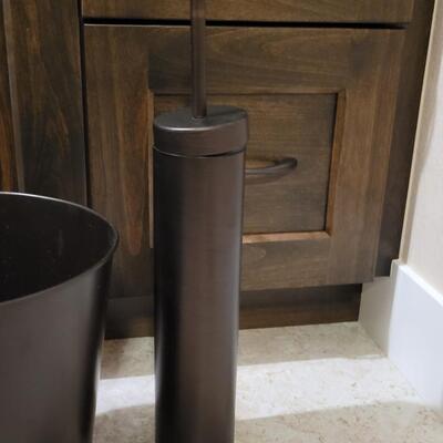 Lot 509: Brushed Brass Bathroom  Accessories 