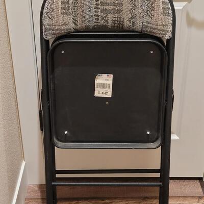 Lot 522:  (2) Folding Chairs