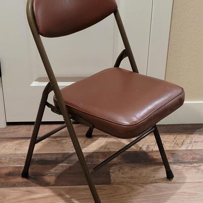 Lot 523: Padded Folding Chair 