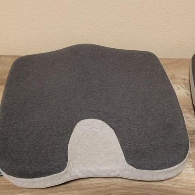 Lot 527: (2) Brookstone Seat Cushions 