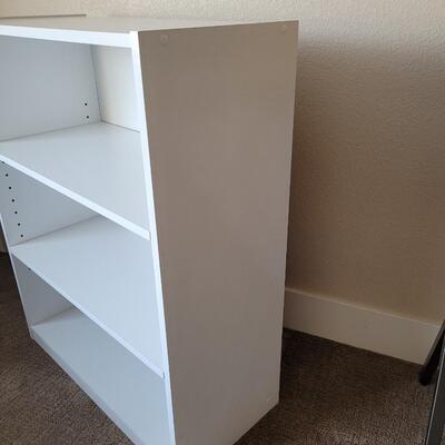 Lot 529: White Shelf #2