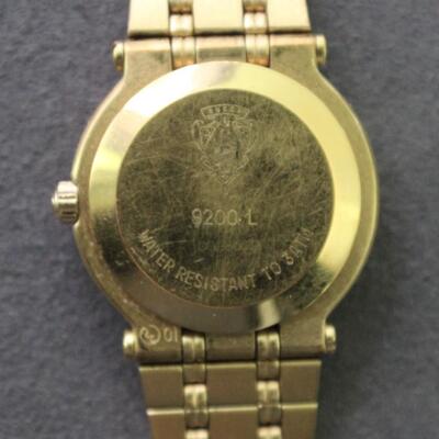 LOT#C8: Ladies Gucci Gold Plated Watch