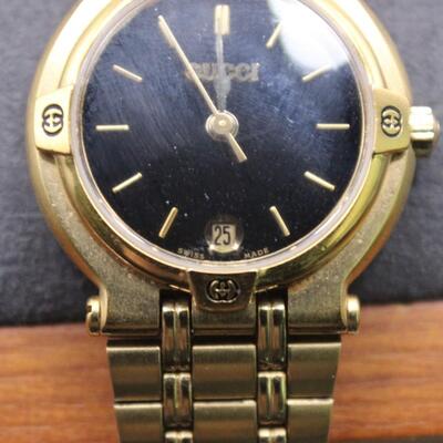 LOT#C8: Ladies Gucci Gold Plated Watch