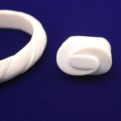 LOT#C9: Ivory Bangle & Ring [FL ID REQUIRED AT PICKUP]
