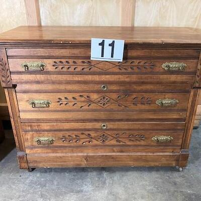 LOT#A11: Early 20th Century Chest