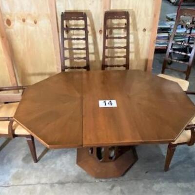 LOT#L14: Harvey Probber Style Table & 5 Chairs with Leaf