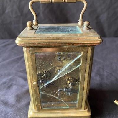 LOT#T41: French Carriage Clock with Key