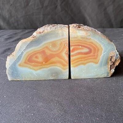 LOT#D63: Geode Bookends