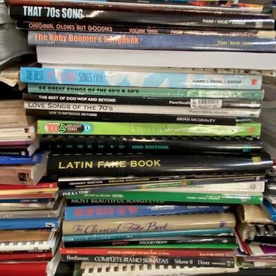 LOT#J70: Music & Music Composition Books
