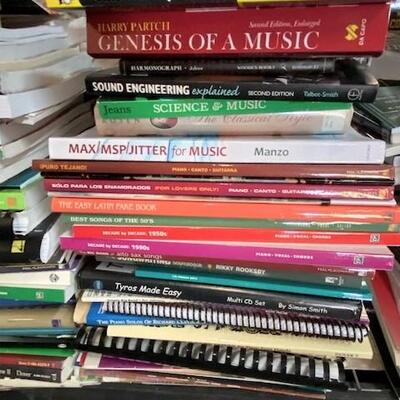 LOT#J70: Music & Music Composition Books