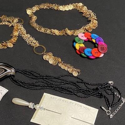 LOT#C76: Assorted Costume Jewelry Lot #3
