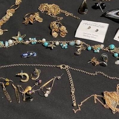LOT#C76: Assorted Costume Jewelry Lot #3