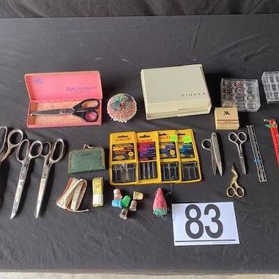 LOT#E83: Assorted Sewing Lot