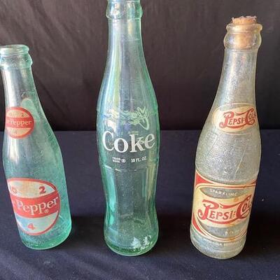 LOT#E145: Vintage Soft Drink Bottle Lot