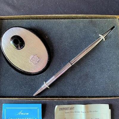 LOT#E160: Anson Pen with Pen Stand
