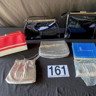 LOT#E161: Vintage Purse Lot
