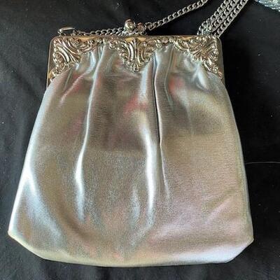 LOT#E161: Vintage Purse Lot