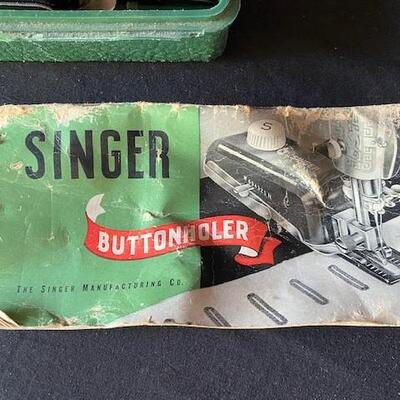 LOT#E168: Vintage Singer Buttonholer