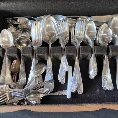 LOT#E170: Assorted Flatware Lot